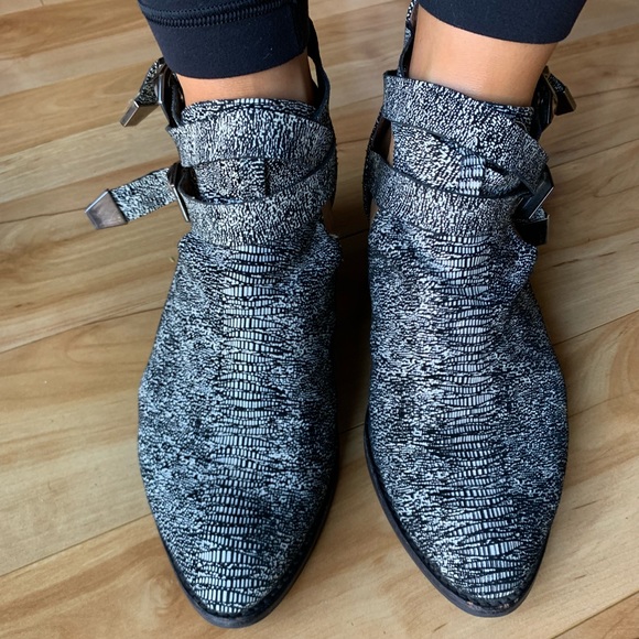 Jeffrey Campbell Shoes - Jeffrey Campbell snakeskin booties